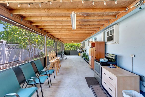 Exterior, Wooden Beams