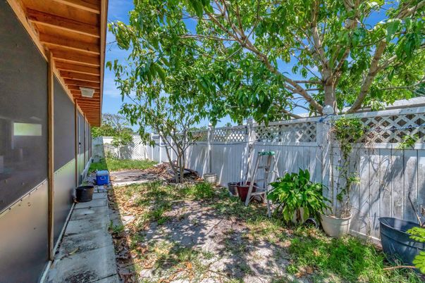 Backyard, Exterior