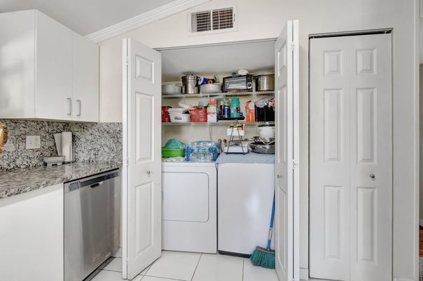 Interior, Utility Closets, Washer