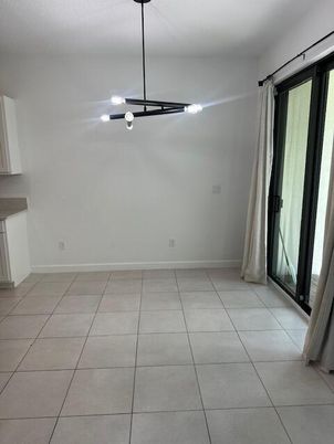 Empty room, Interior, Pendant Lights