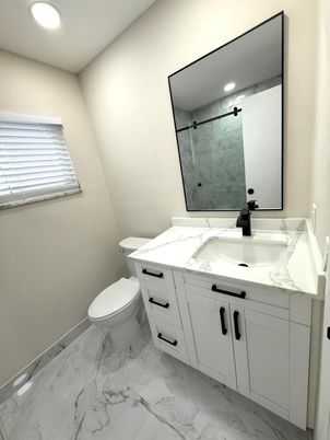 Bathroom, Interior, Marble, Recessed Lighting