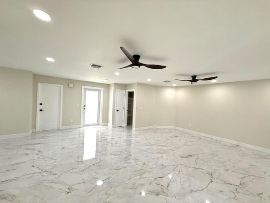Empty room, Interior, Marble, Recessed Lighting