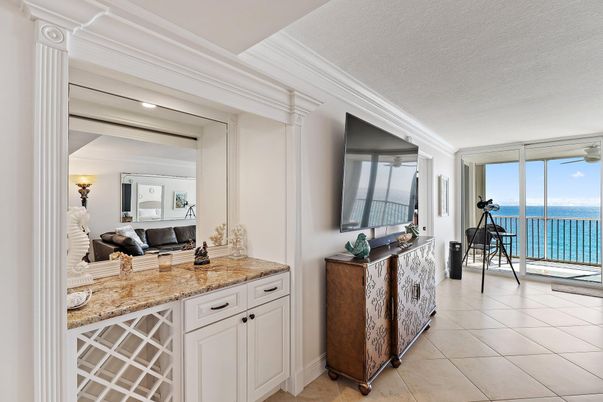 Interior, Recessed Lighting, Water
