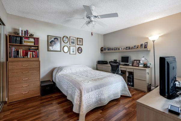 Bedroom, Home Office, Interior, Wood Texture Flooring