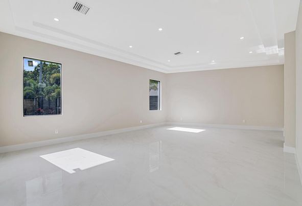 Empty room, Interior, Recessed Lighting