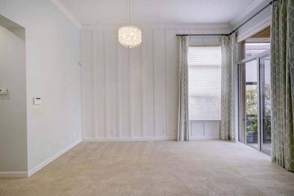 Chandelier, Empty room, Interior