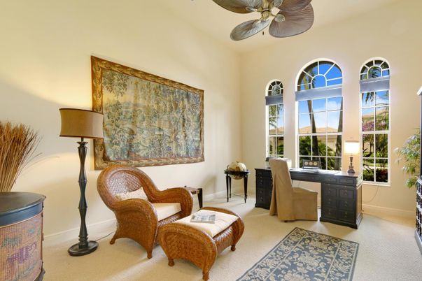 Home Office, Interior
