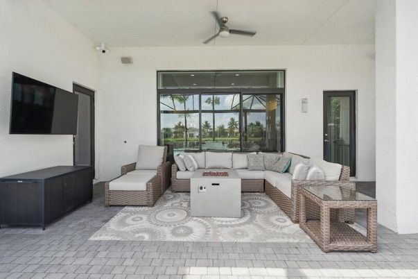 Exterior, Interior, Living room