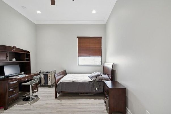 Bedroom, Home Office, Interior, Recessed Lighting, Wood Texture Flooring