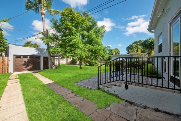 Backyard, Detached Garage, Exterior