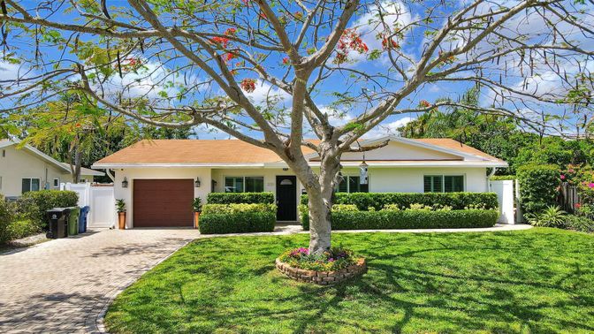 Attached, Backyard, Exterior, Facade, Ranch
