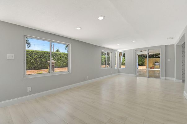 Empty room, Interior, Recessed Lighting, Wood Texture Flooring