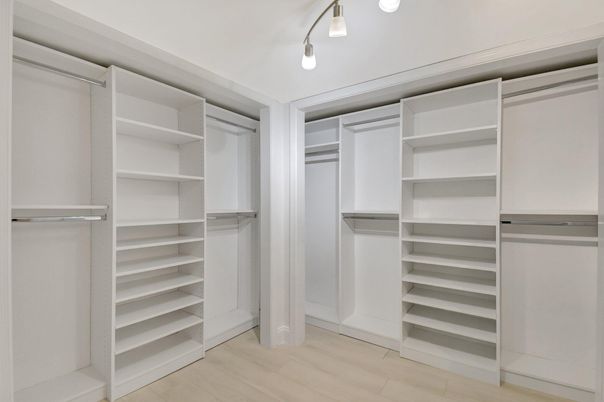 Interior, Walk-in Closets, Wood Texture Flooring