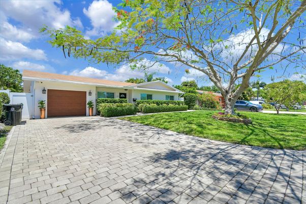 Attached, Backyard, Exterior, Facade, Ranch