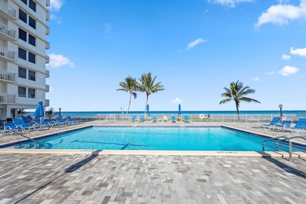 Exterior, Pool, Water