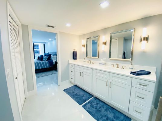 Bathroom, Bedroom, Dual Sink Vanities, Interior, Recessed Lighting