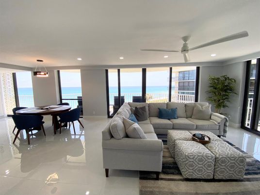 Dining room, Interior, Living room, Recessed Lighting, Water