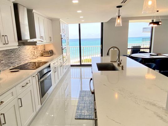 Interior, Kitchen, Pendant Lights, Recessed Lighting, Water