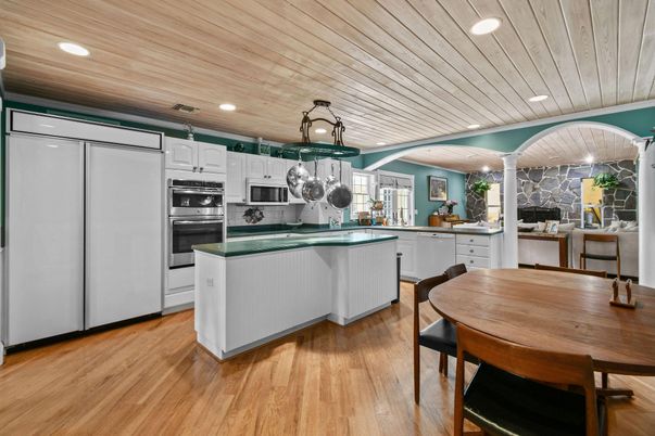 Dining room, Interior, Kitchen, Recessed Lighting, Stainless Steel Appliances, Wooden Ceilings, Wood Texture Flooring