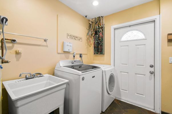 Interior, Recessed Lighting, Washer