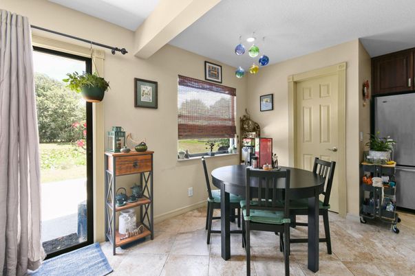 Dining room, Interior