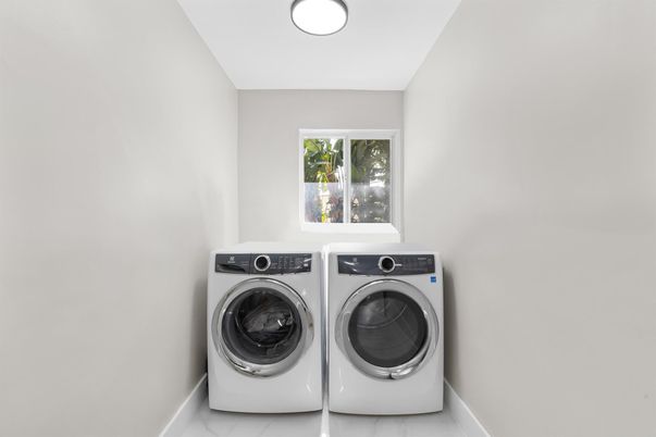 Interior, Recessed Lighting, Washer