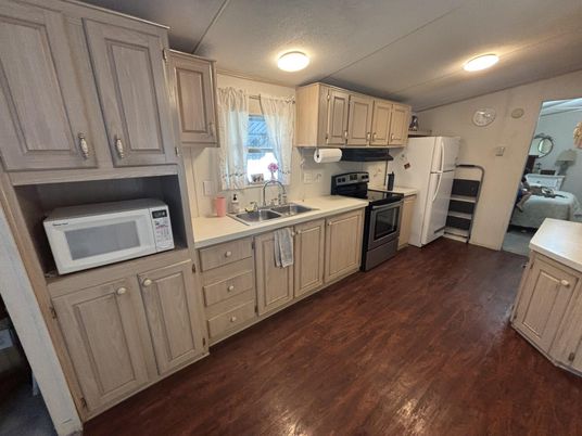Interior, Kitchen, Wood Texture Flooring