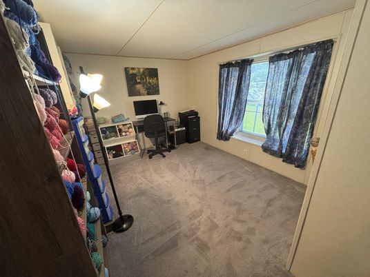 Home Office, Interior