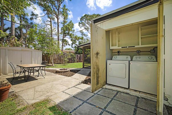 Exterior, Washer