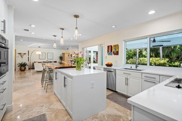 Interior, Kitchen, Pendant Lights, Recessed Lighting, Stainless Steel Appliances
