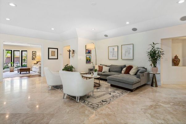 Dining room, Interior, Living room, Recessed Lighting