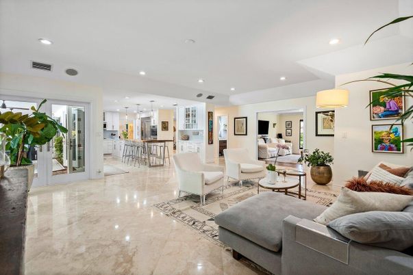 Interior, Living room, Pendant Lights, Recessed Lighting