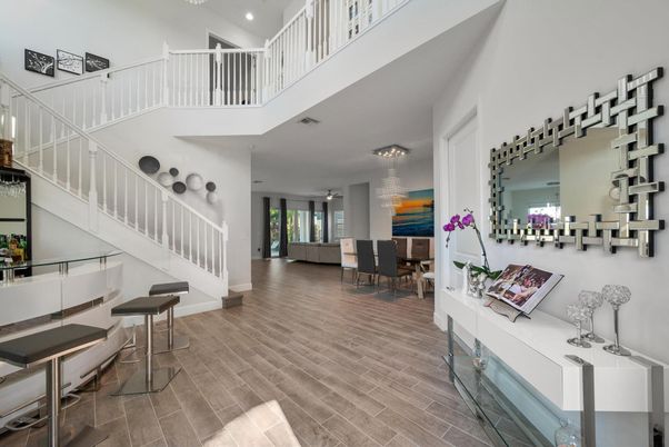 Chandelier, Dining room, Interior, Recessed Lighting, Wood Texture Flooring