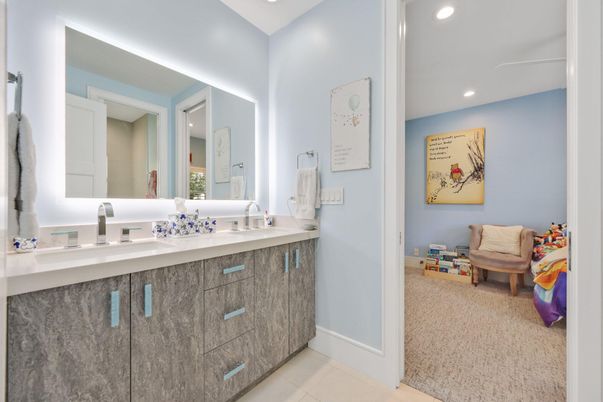 Bathroom, Interior, Recessed Lighting