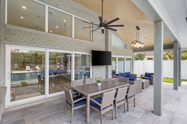 Dining room, Interior, Living room, Pendant Lights, Recessed Lighting