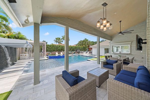 Exterior, Pendant Lights, Pool