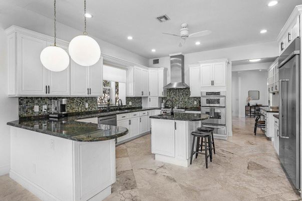 Interior, Kitchen, Pendant Lights, Recessed Lighting, Stainless Steel Appliances
