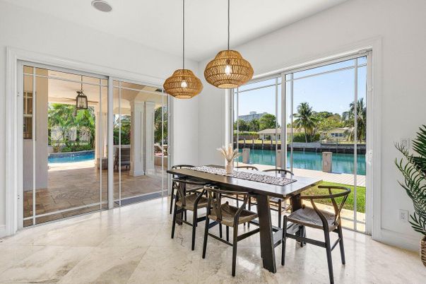 Dining room, Interior, Pendant Lights, Water