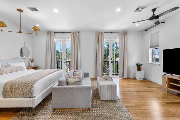 Bedroom, Interior, Pendant Lights, Recessed Lighting, Wood Texture Flooring