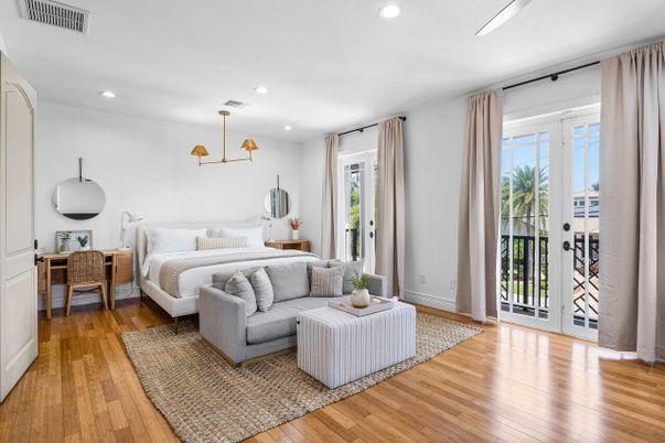 Bedroom, Interior, Pendant Lights, Recessed Lighting, Wood Texture Flooring