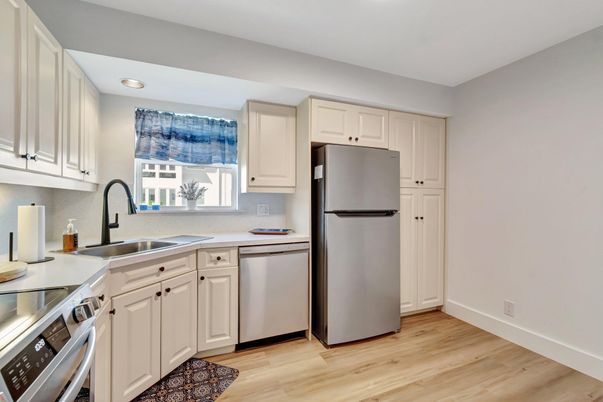 Interior, Kitchen, Recessed Lighting, Wood Texture Flooring