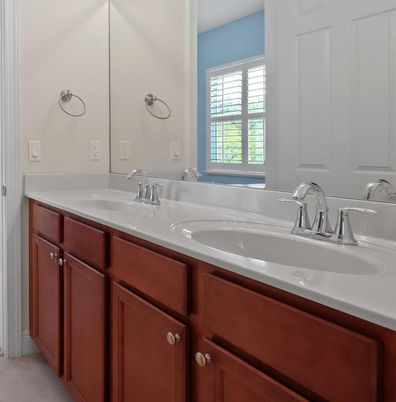 Bathroom, Dual Sink Vanities, Interior