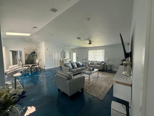Chandelier, Dining room, Interior, Living room, Recessed Lighting