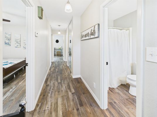 Bathroom, Interior, Pendant Lights, Wood Texture Flooring
