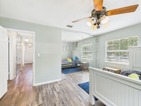 Interior, Pendant Lights, Wood Texture Flooring