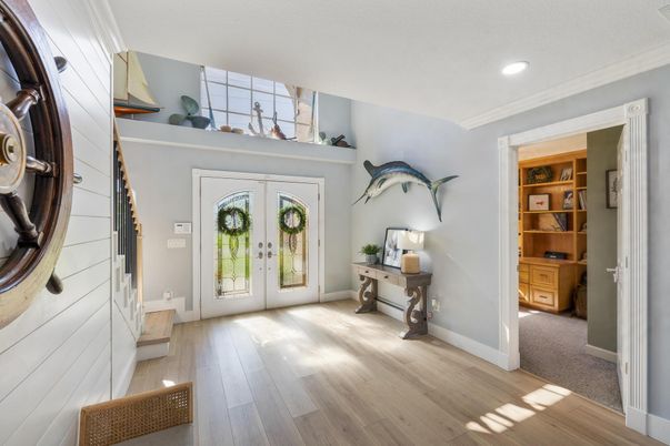 Interior, Recessed Lighting, Wood Texture Flooring