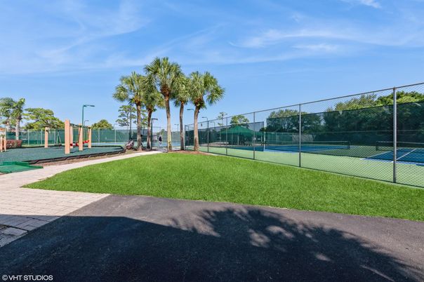 Exterior, Tennis Courts