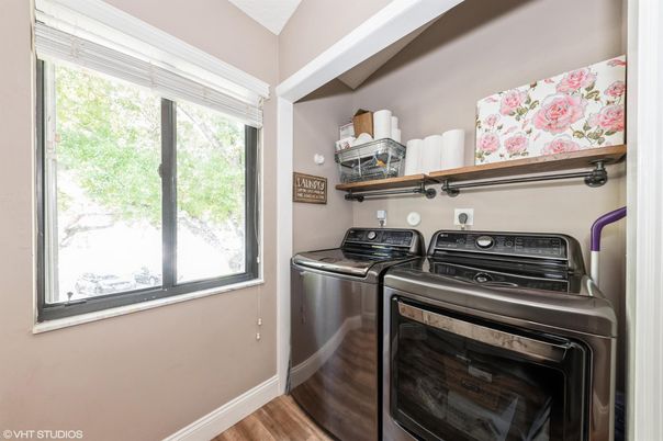 Interior, Washer, Wood Texture Flooring