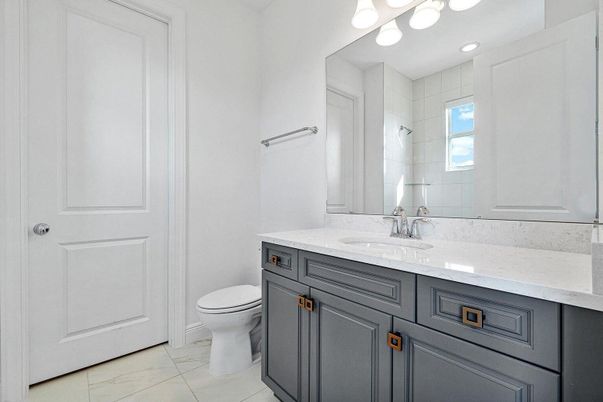 Bathroom, Interior, Recessed Lighting