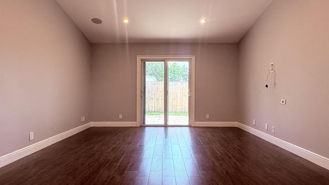 DE Listing image placeholder
